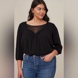 🖤 Torrid 6X Gauze Embroidered And Crochet Trim Top